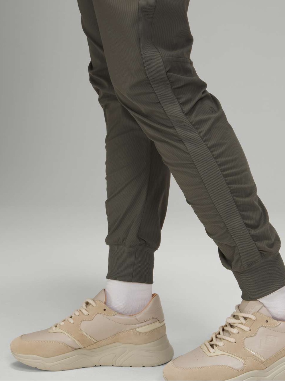 Lululemon Beyond the Studio Jogger
Grey Sage - Picture 3 of 9